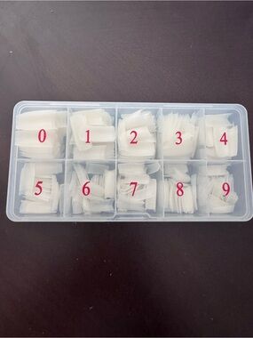 Clear Press-On Nail Tips Kit - Assorted Sizes